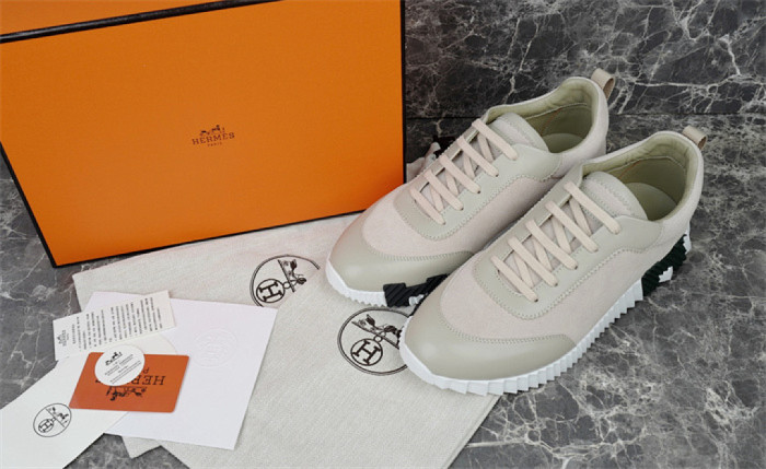 H**me5 Sneaker