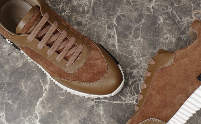 H**me5 Sneaker