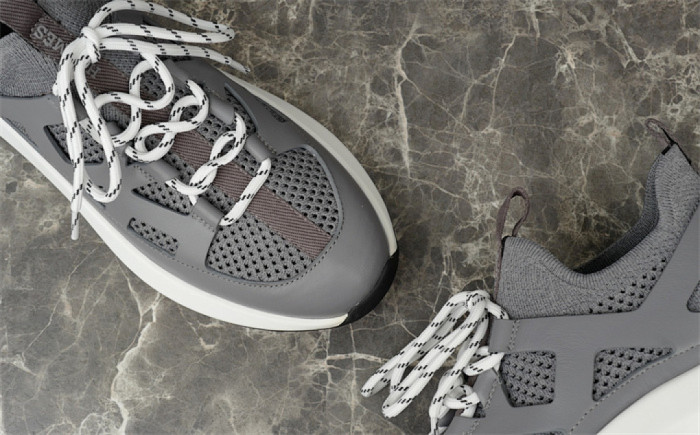 H**me5 Sneaker