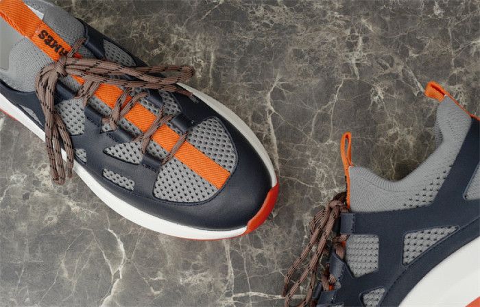 H**me5 Sneaker