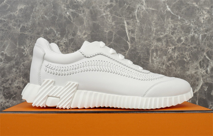 H**me5 Sneaker