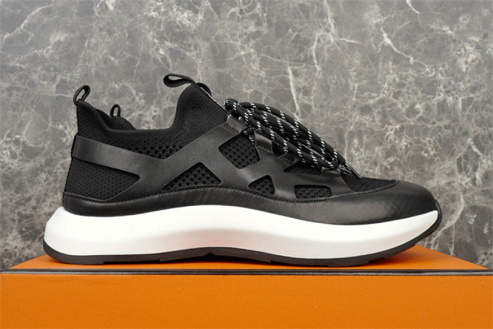 H**me5 Sneaker