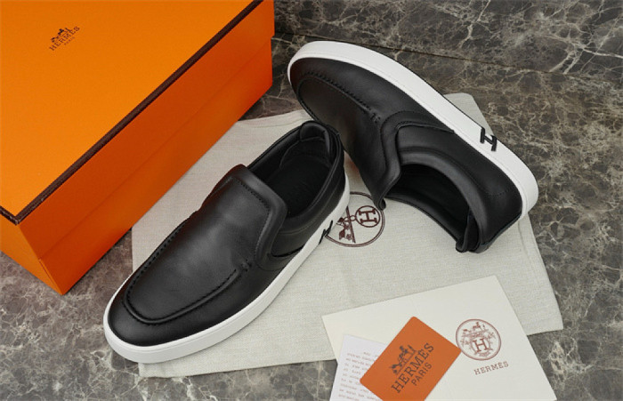 H**me5 Sneaker