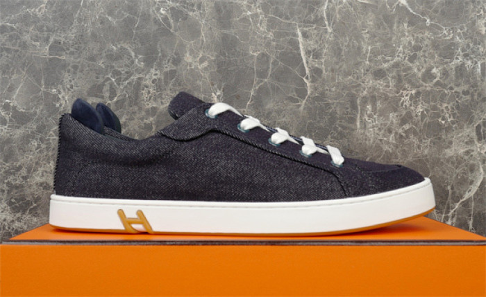 H**me5 Sneaker