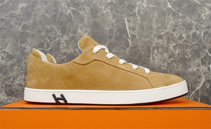 H**me5 Sneaker