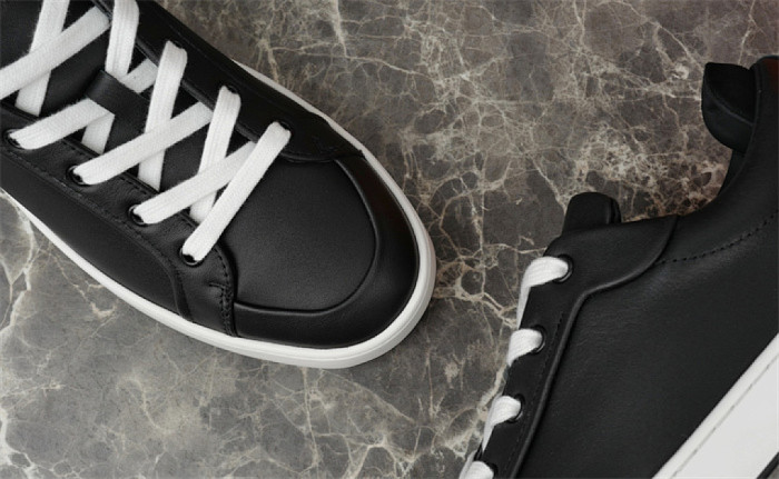 H**me5 Sneaker