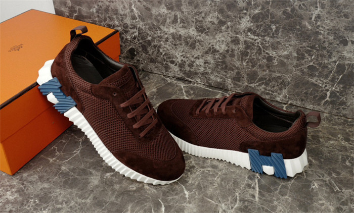H**me5 Sneaker