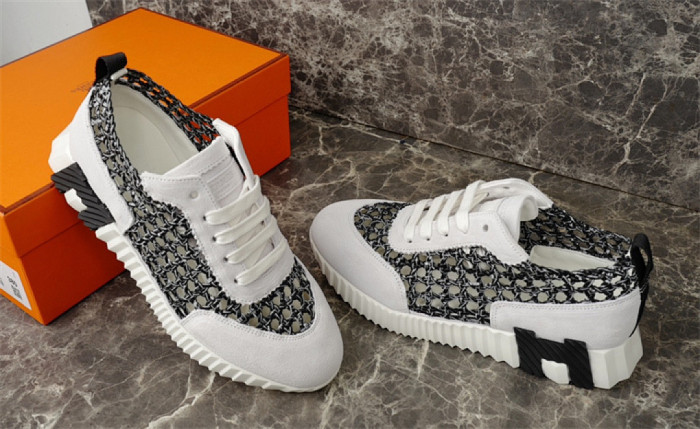 H**me5 Sneaker