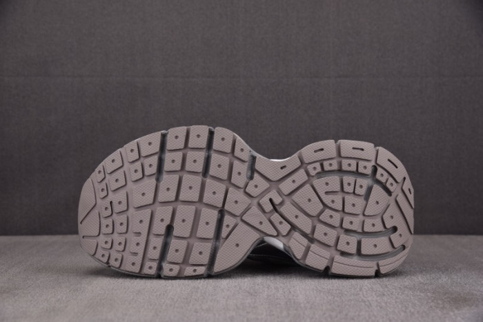 BLCG 3XL SNEAKER 734734 W3XNY 4510