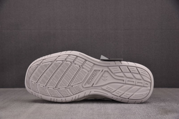 BLCG Hamptons Worn-out Sneaker 841765 WCURS 9930
