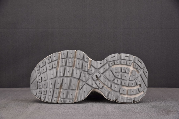 BLCG 3XL SNEAKER 734731 W3WGM 5590