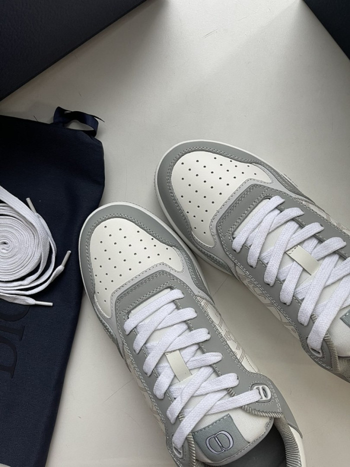 D10R B27 Sneaker
