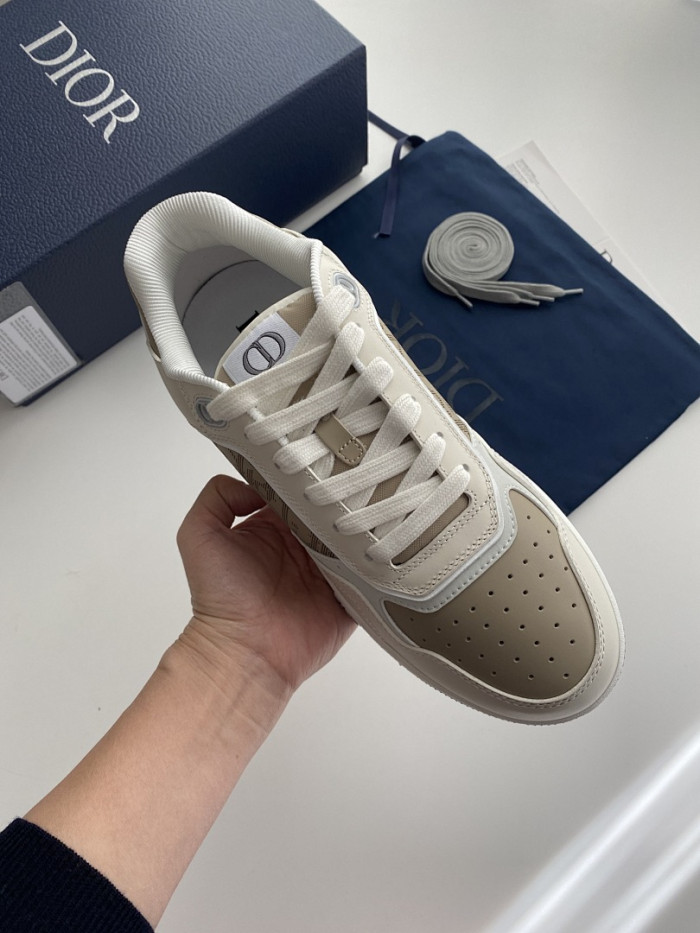 D10R B27 Sneaker