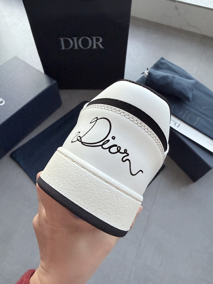D10R B27 Sneaker