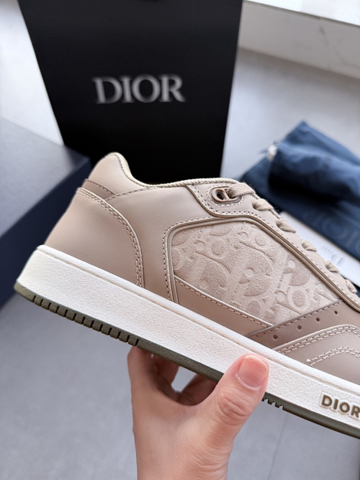 D10R B27 Sneaker