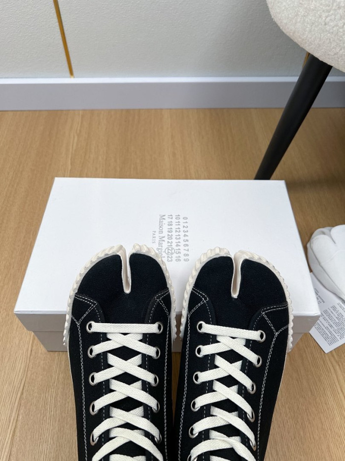 Ma1s0n Marg*e1a Tabi High Top