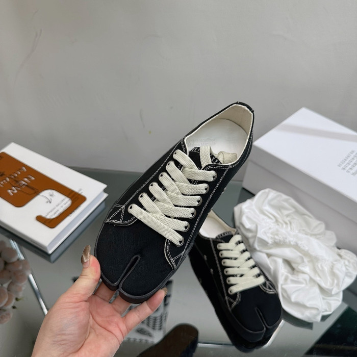 Ma1s0n Marg*e1a Tabi Low Top