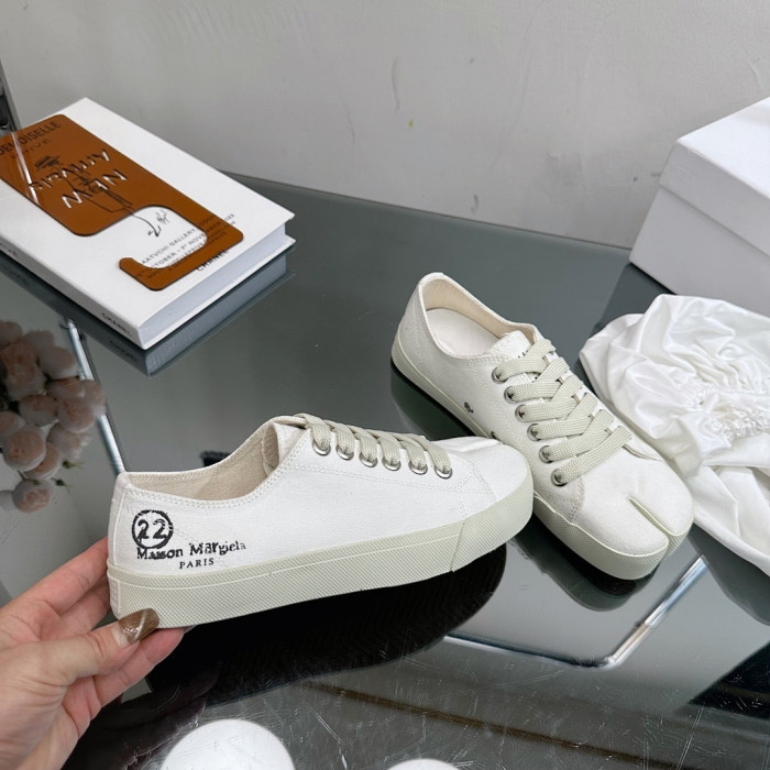 Ma1s0n Marg*e1a Tabi Low Top