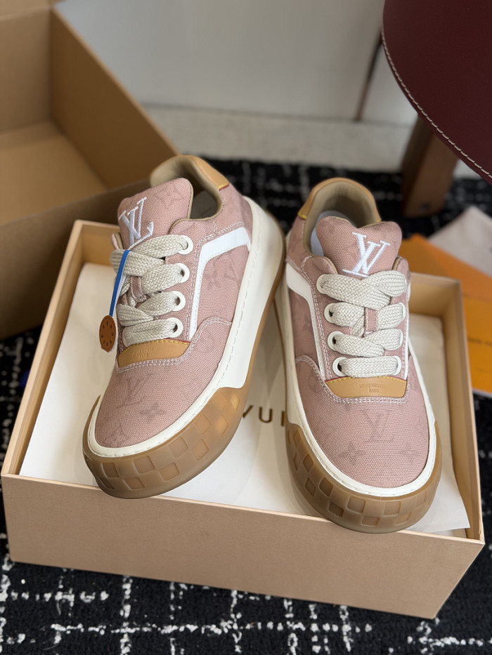 Lou1su1tt Tilted Sneaker