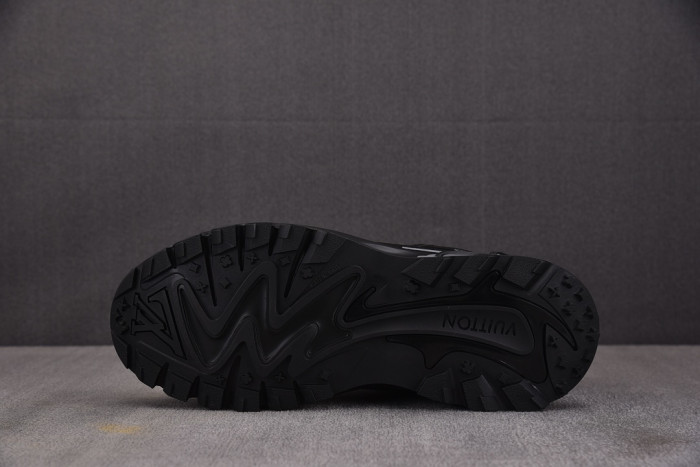 Lou1su1tt Tatic Runner Sneaker