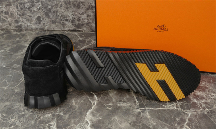 H**me5 Sneaker