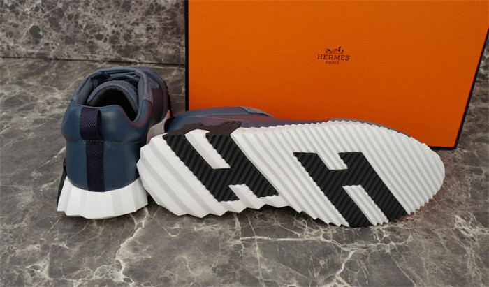 H**me5 Sneaker