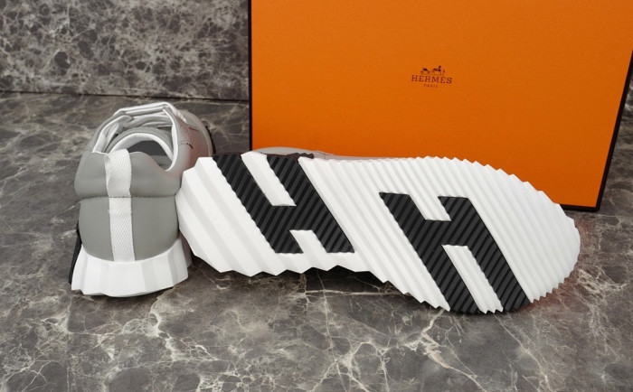 H**me5 Sneaker