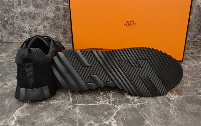 H**me5 Sneaker
