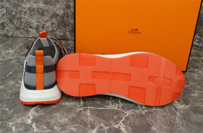 H**me5 Sneaker