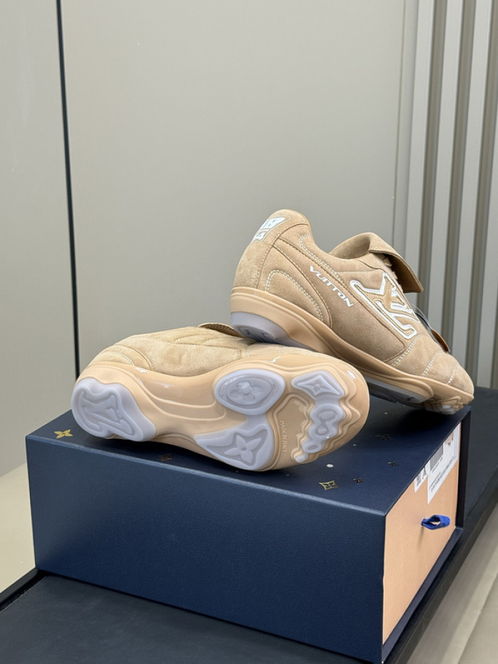 Lou1su1tt Footprint Soccer Beige