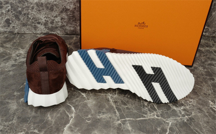 H**me5 Sneaker