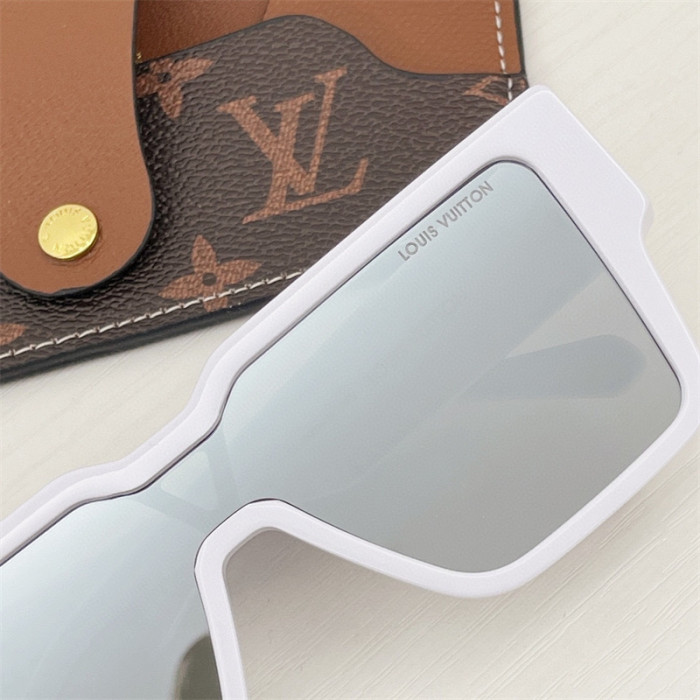 Lou1su1tt Sunglasses