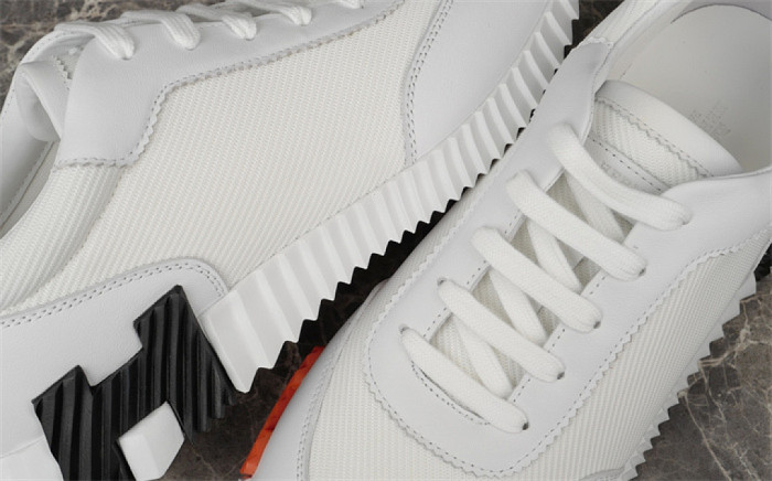 H**me5 Sneaker