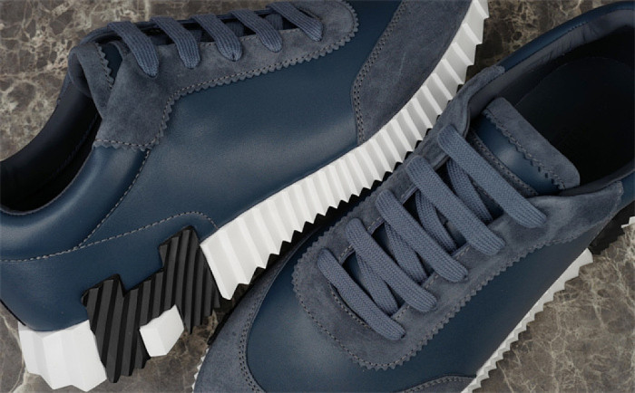 H**me5 Sneaker