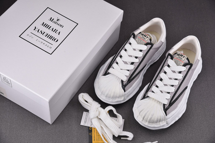 Ma1s0n MIHARA YASUHIRO SNEAKER