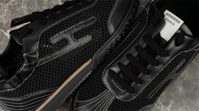H**me5 Sneaker