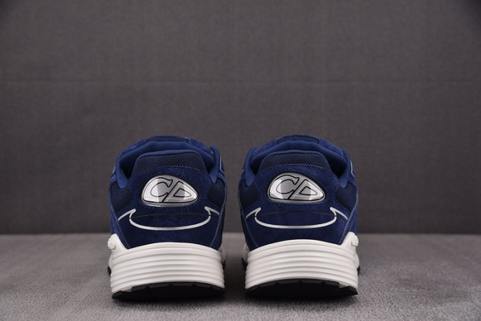D10R B30 SNEAKER