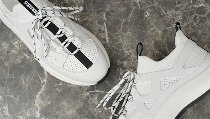 H**me5 Sneaker
