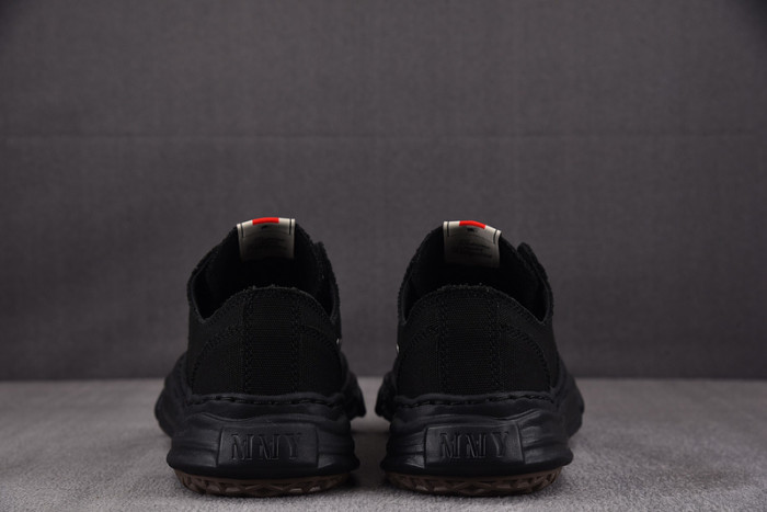 Ma1s0n MIHARA YASUHIRO SNEAKER