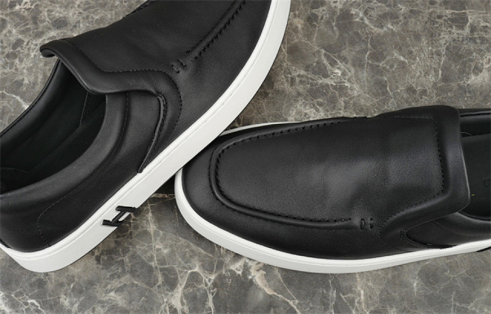 H**me5 Sneaker
