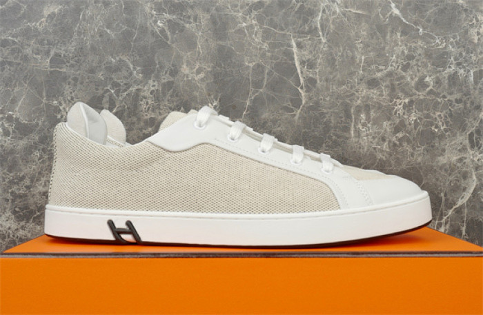 H**me5 Sneaker