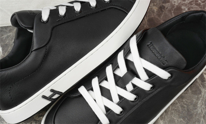 H**me5 Sneaker