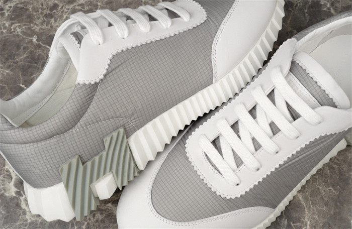 H**me5 Sneaker