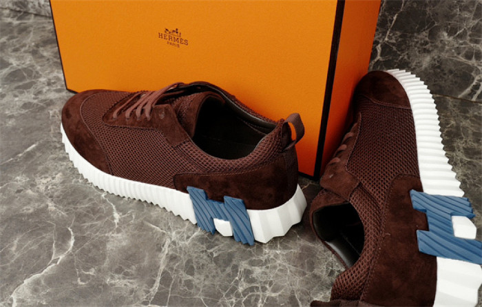 H**me5 Sneaker