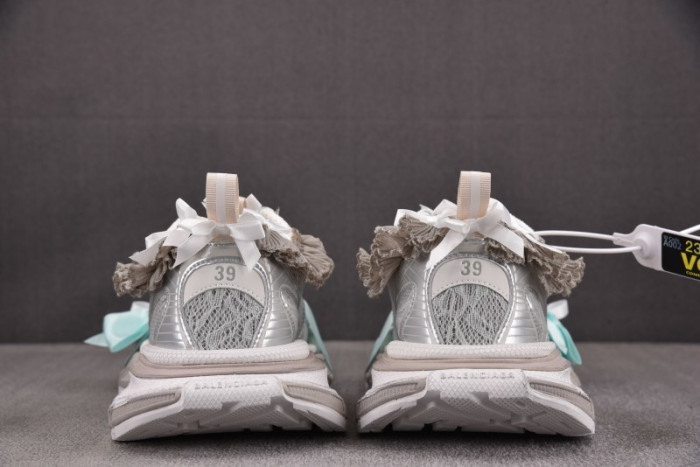 BLCG 3XL SNEAKER 932994 WTSAX 0210