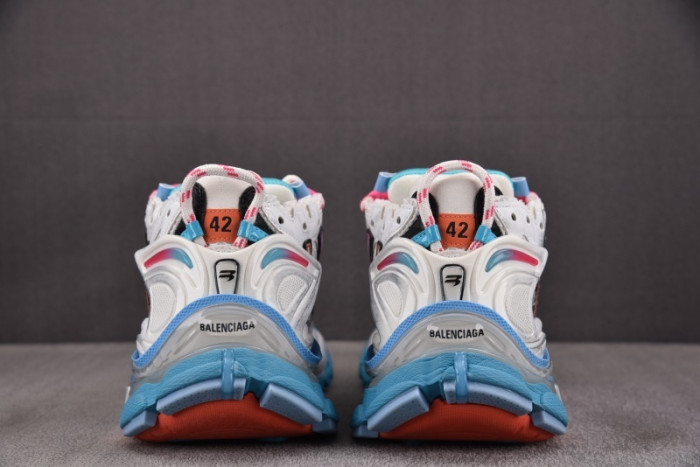 BLCG Runner Suede Sneaker 772767 W3RMU 9458