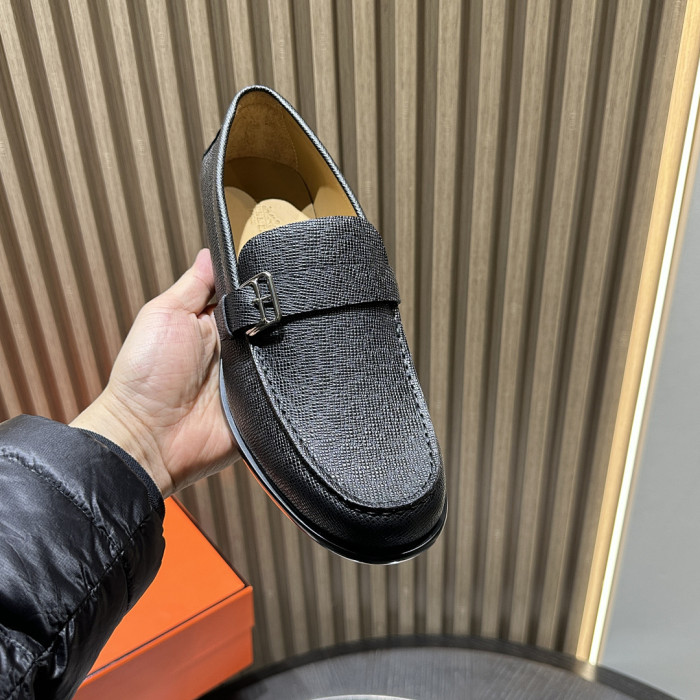 H**me5 Loafer