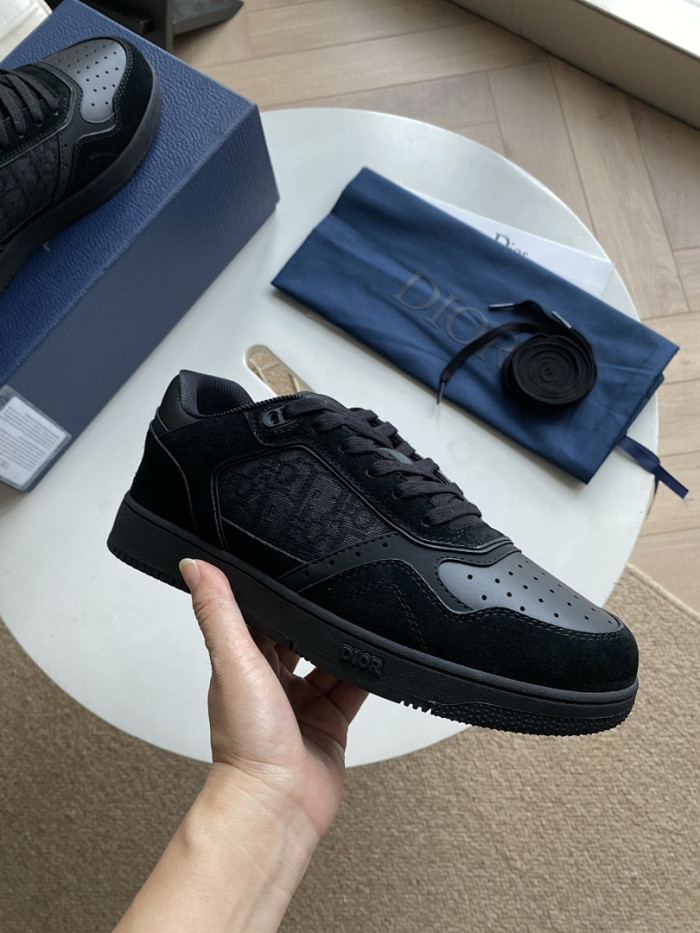 D10R B27 Sneaker