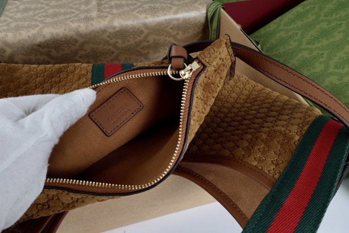 Gu66 BAG 33x28x13cm