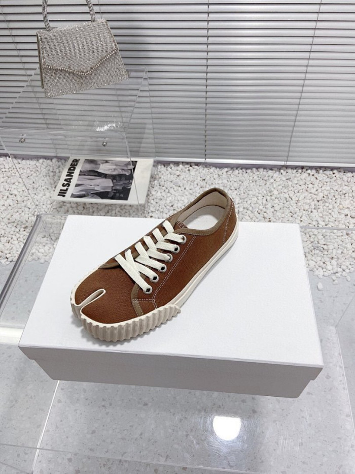 Ma1s0n Marg*e1a Tabi Low Top